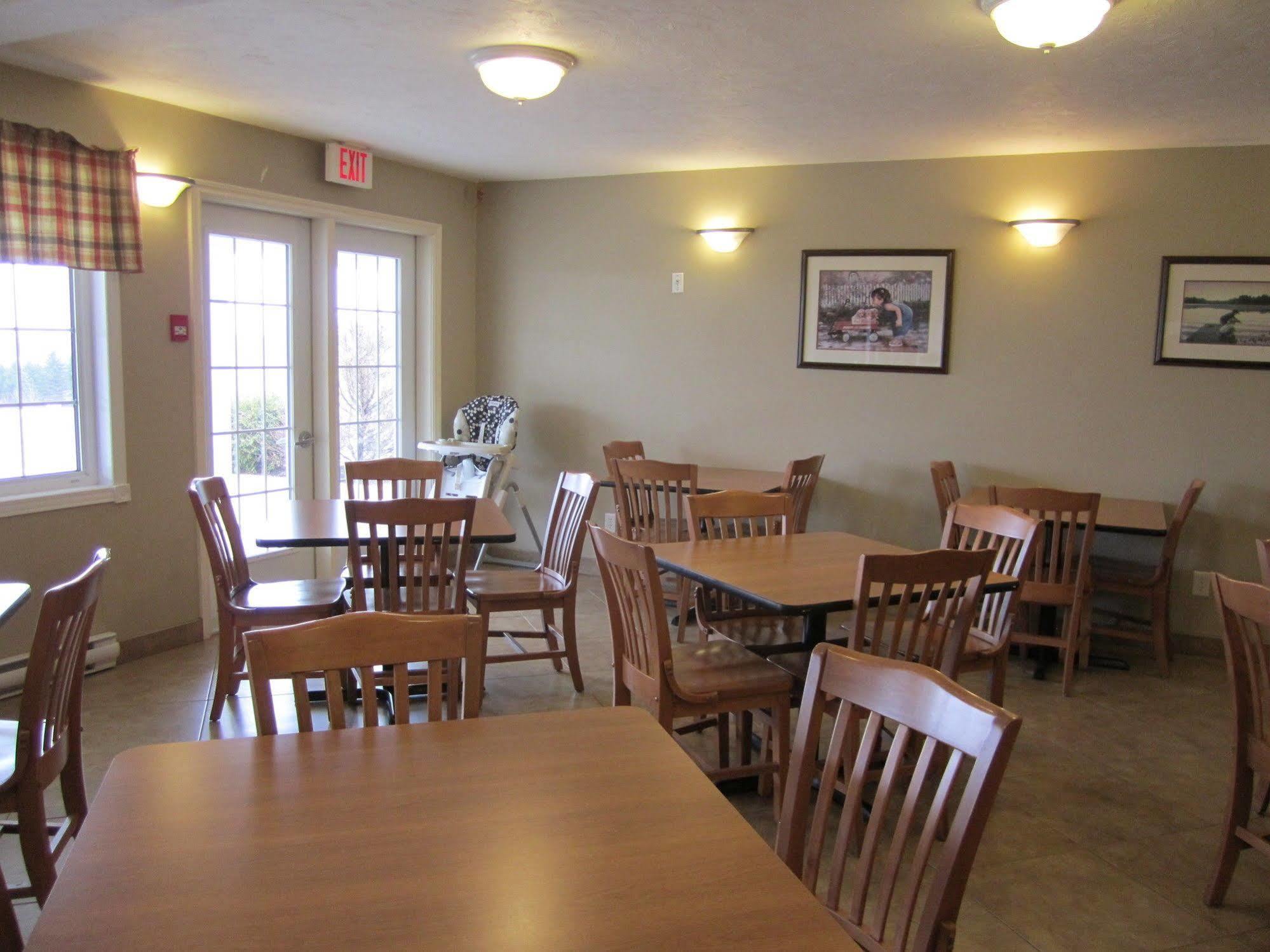 Auberge Bouctouche Inn & Suites Exteriér fotografie